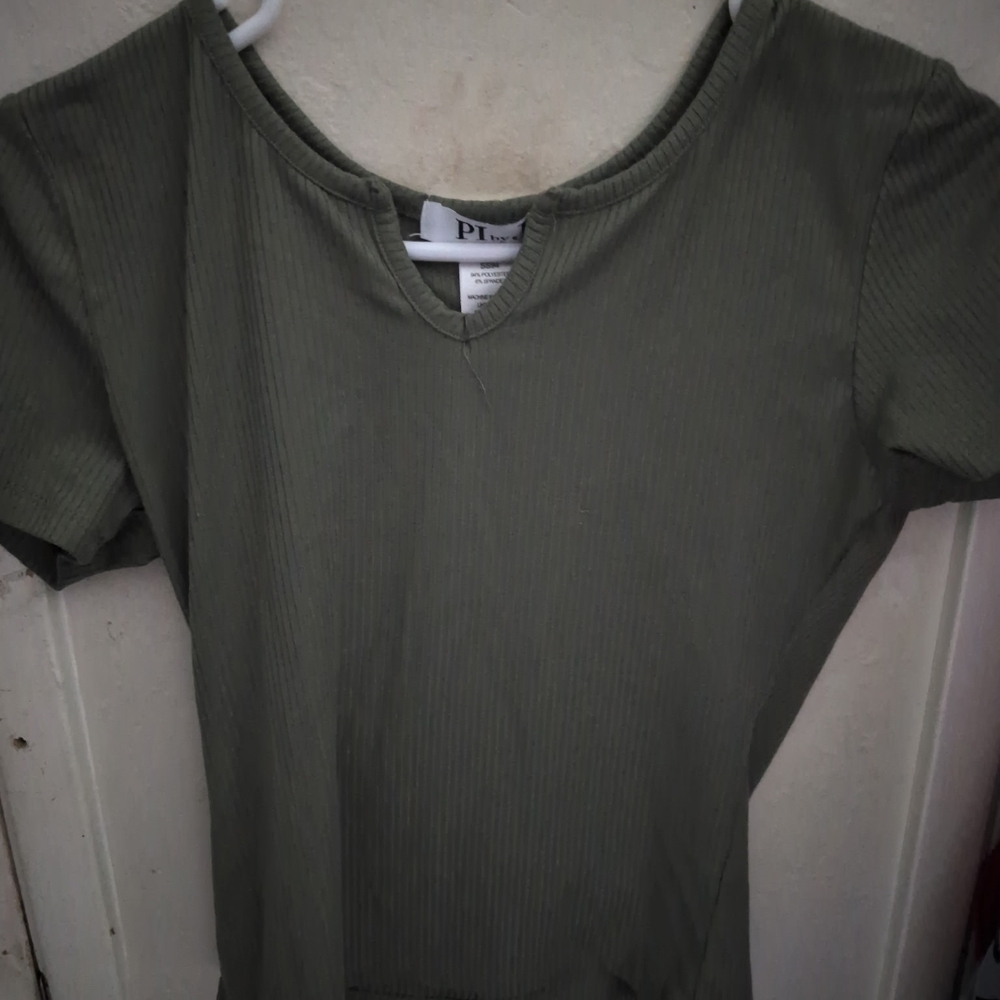 H&M Sage Green Ribbed Short Sleeve Top